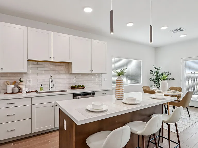 Elevate at Red Mountain Townhomes — Photo 11