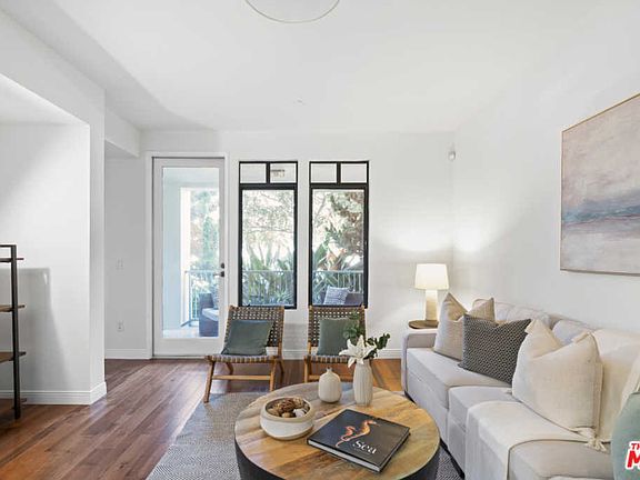 3rd image of 5625 Crescent Park W APT 102