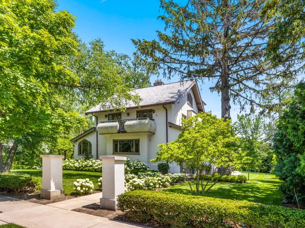 338 Woodstock Ave, Kenilworth, IL 60043