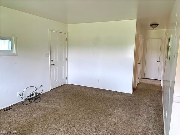 5th image of 321 N Roanoke Ave