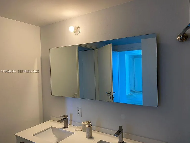 1300 Brickell Bay Dr #1805 — Photo 6