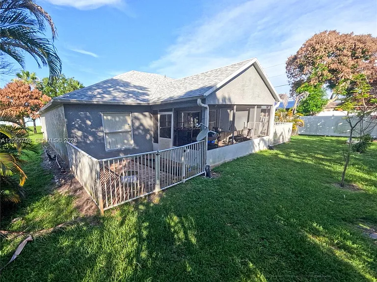 1834 SW Gemini Ln — Photo 18