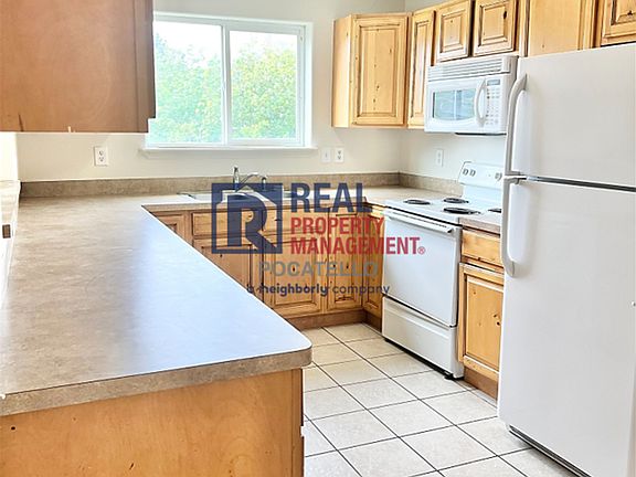 4th image of 4415 Opal Ave APT D