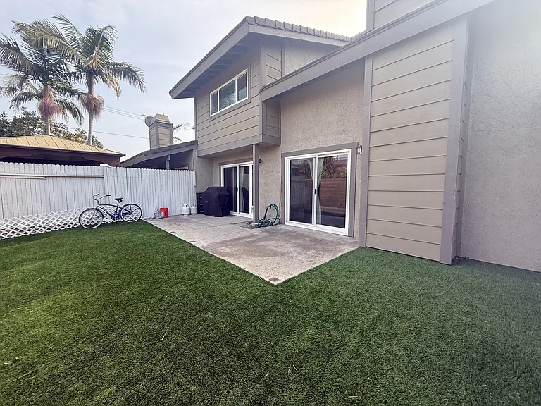 221 E Ponderosa Ln — Photo 3