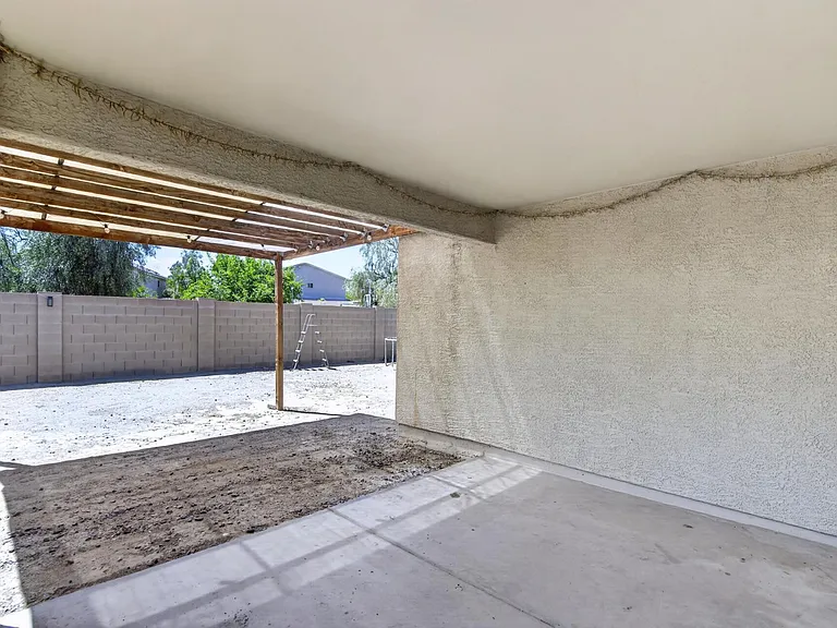 6550 S 44th Ave — Photo 23
