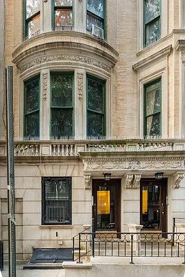 Rented by Warburg | media 7