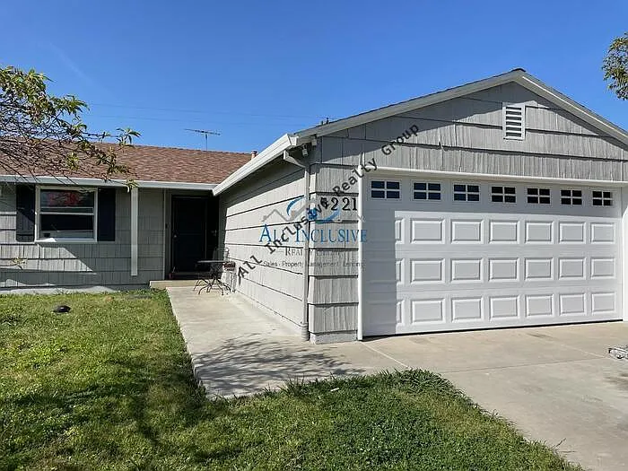 5221 Planet Pkwy — Photo 1