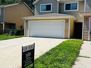 2417 Deerfield Blvd, Junction City, KS 66441
