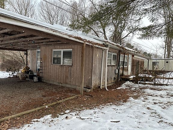 5th image of 96 Sycamore Rd