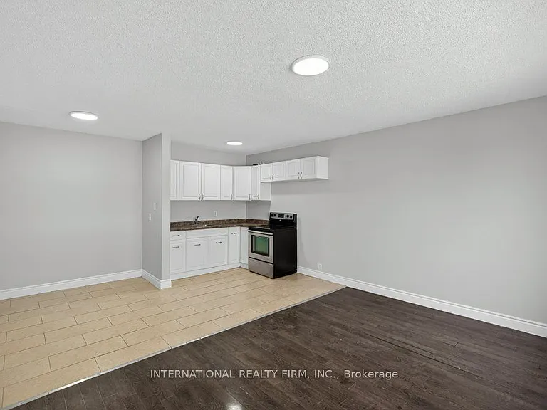 295 Melvin Ave #303 — Photo 1