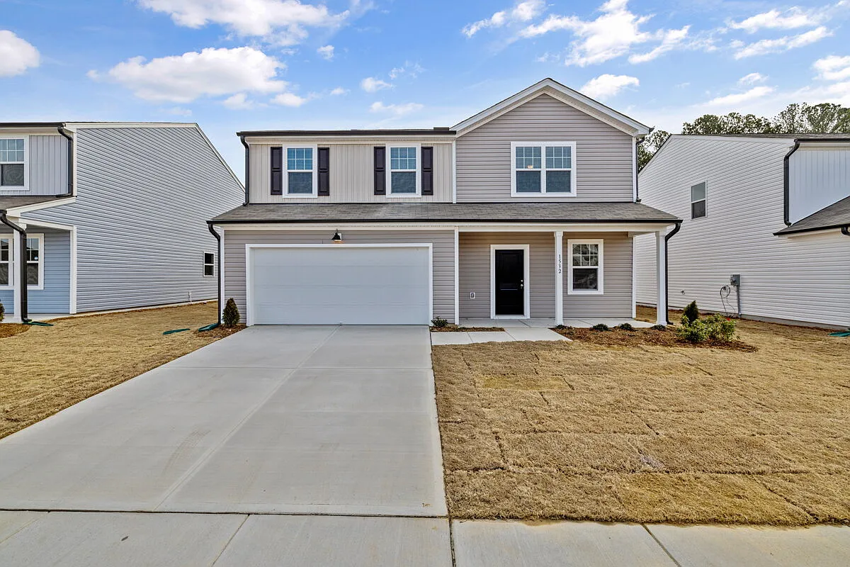 3 bed, 2.5 bath, 2083 sqft, $1,990 — Photo 1