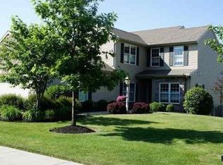 1706 Stone Hill Dr, York, PA 17402