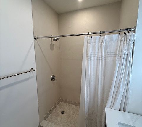 5th image of 4737 Carpinteria Ave #209
