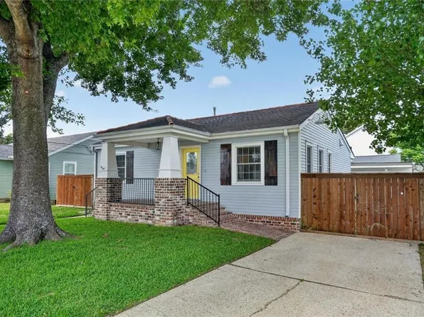 268 Halsey Dr, Harahan, LA 70123