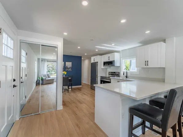 36 NW Big Hill Way SE, Airdrie, AB T4A 1M7