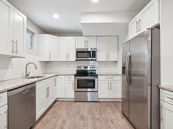 4th image of 1211 Carpenter St #2