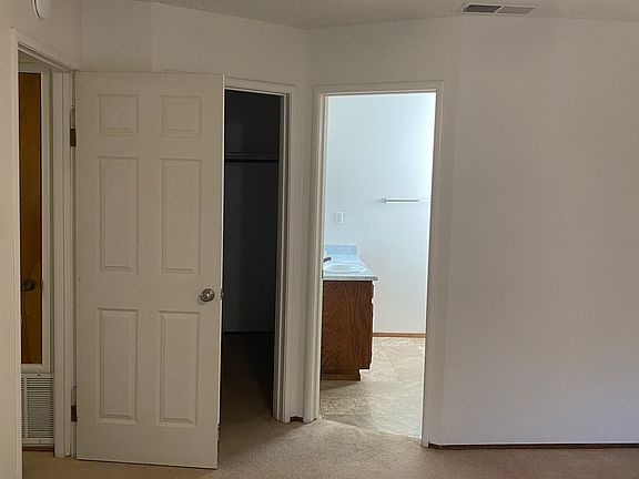 3rd image of 1725 Sandpiper Dr
