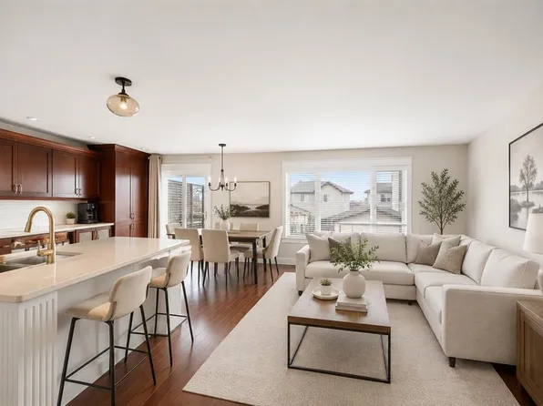 19 N Covemeadow Cres NE, Calgary, AB T3K 6A8