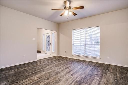 3rd image of 7412 Steward Ln