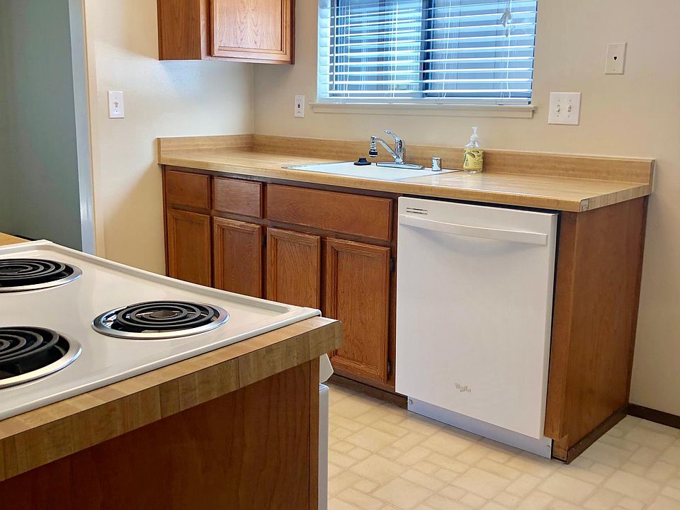 1st image of 18941 Sara Park Cir