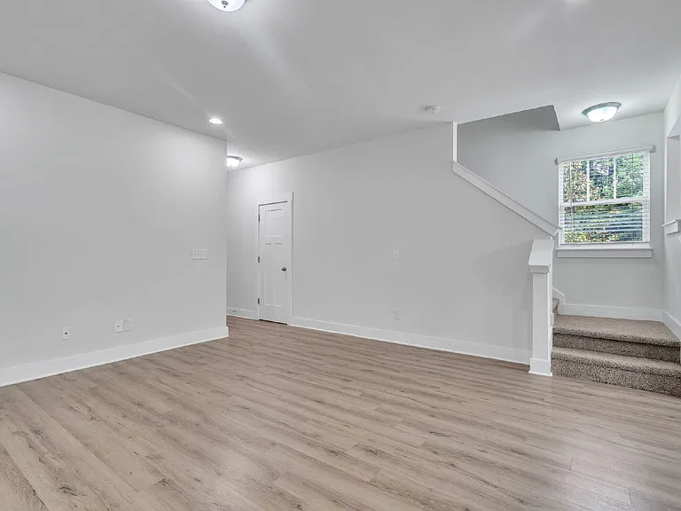 114 Lerner Ct — Photo 10