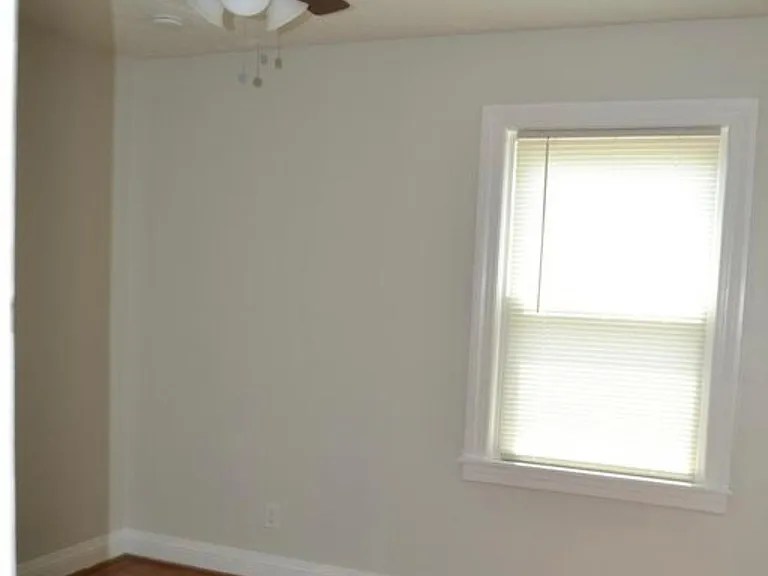 1523 Wurtele Ave — Photo 23
