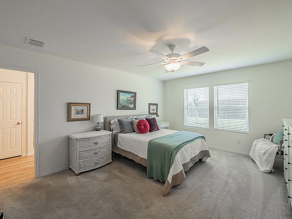 3rd image of 16039 Malaya St