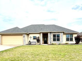 1001 Windemere Cir, San Angelo, TX 76901