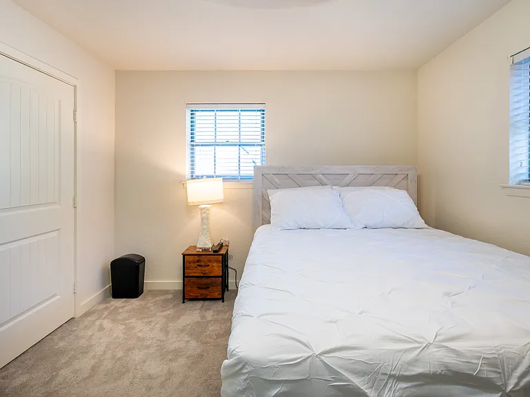 1109 Jordan Dr — Photo 25