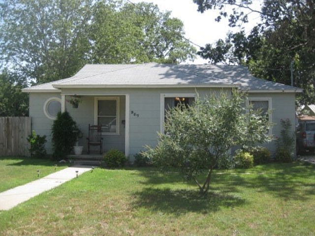 1st image of 957 Garden St