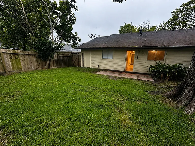 615 Cole St — Photo 21