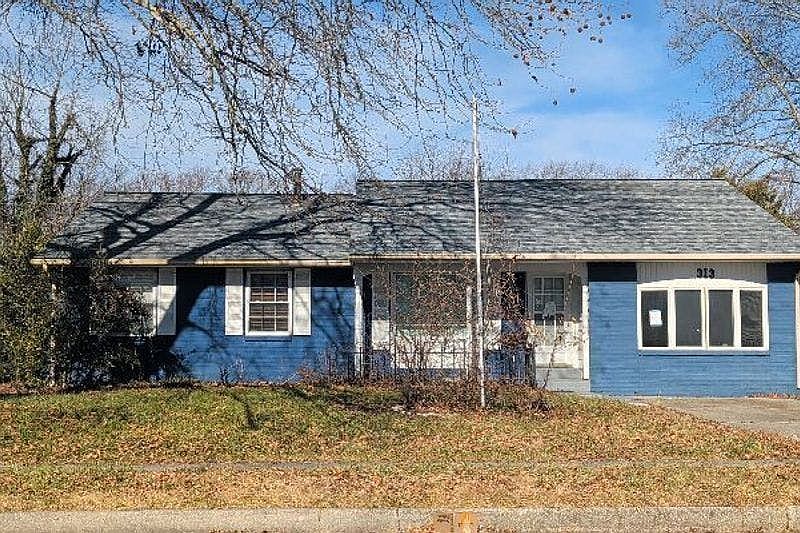 1st image of 313 Kesselring Ave