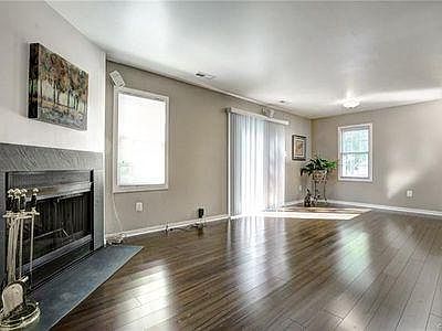 3rd image of 5547 Forest Hill Ave