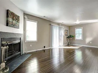 5547 Forest Hill Ave — Photo 3