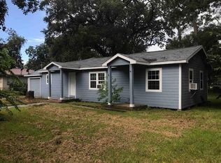 536 Coleman St, Clute, TX 77531