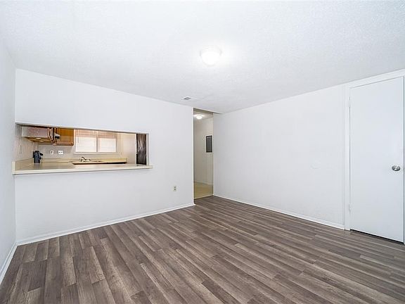 3rd image of 4213 S Semoran Blvd APT 6
