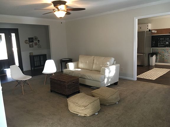 4th image of 1411 Skyview Dr SE