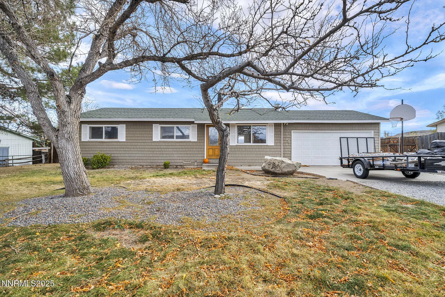 5680 Dolores Dr photo 1