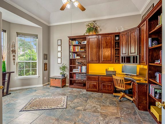 5th image of 6811 Pinehearth Ct