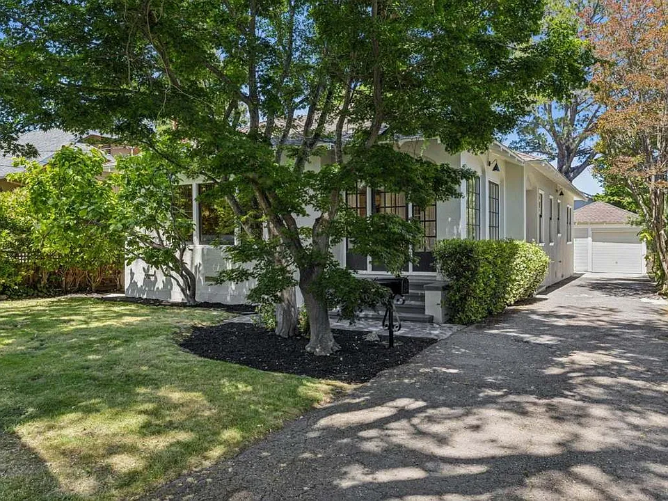 612 Highland Ave