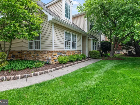 123 Shoal Creek Dr, Blue Bell, PA 19422