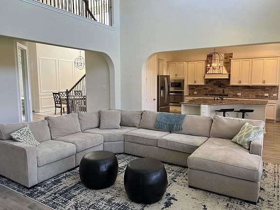 5th image of 5827 Vineyard Creek Ln