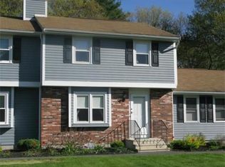 2 Robin Cir APT 5, Norton, MA 02766