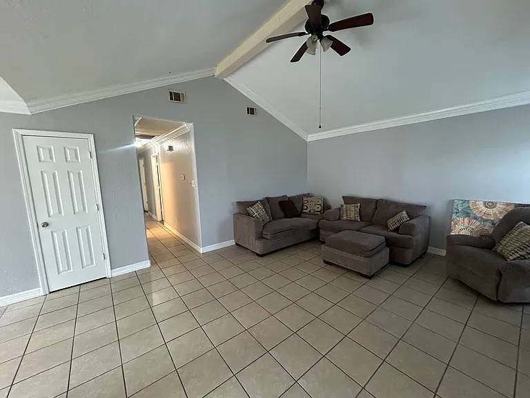 7330 Silverwood Ln — Photo 3
