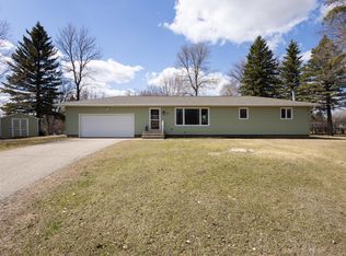 404 1st Ave SE, Rothsay, MN 56579