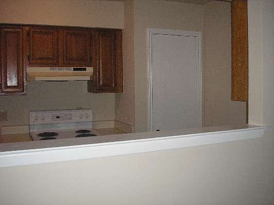 3rd image of 2513 Longmire Dr