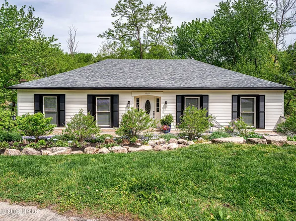 1027 Rollingwood Ln, Goshen, KY 40026