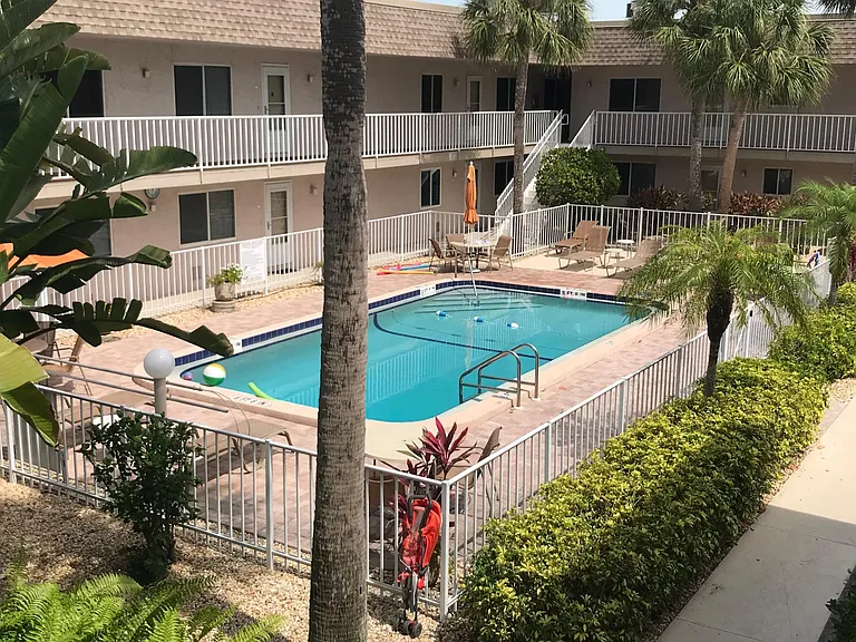 624 Flamingo Dr W #203 — Photo 28
