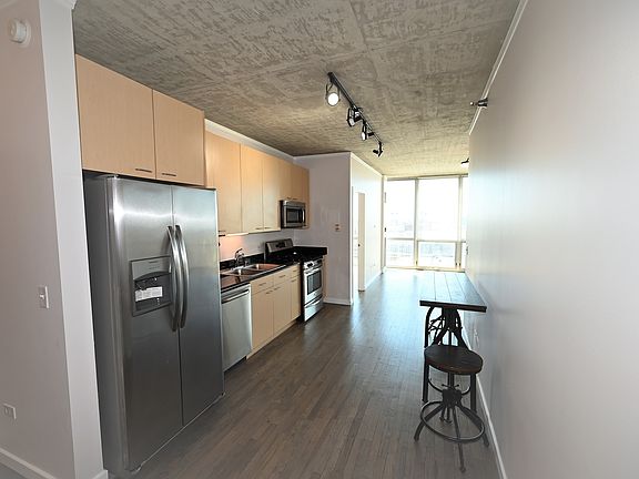 4th image of 1845 S Michigan Ave Unit 1402