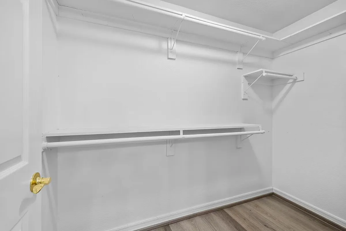 Building Photo - 3831 1/4 Bresee Ave #1/4